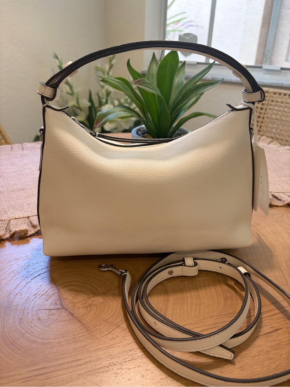 Tory Burch Mellow Shoulder Bag - Picture 4 of 11